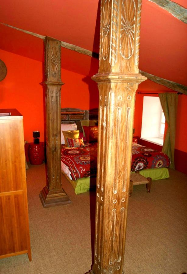 Thairé La Maison Du Baloir الغرفة الصورة